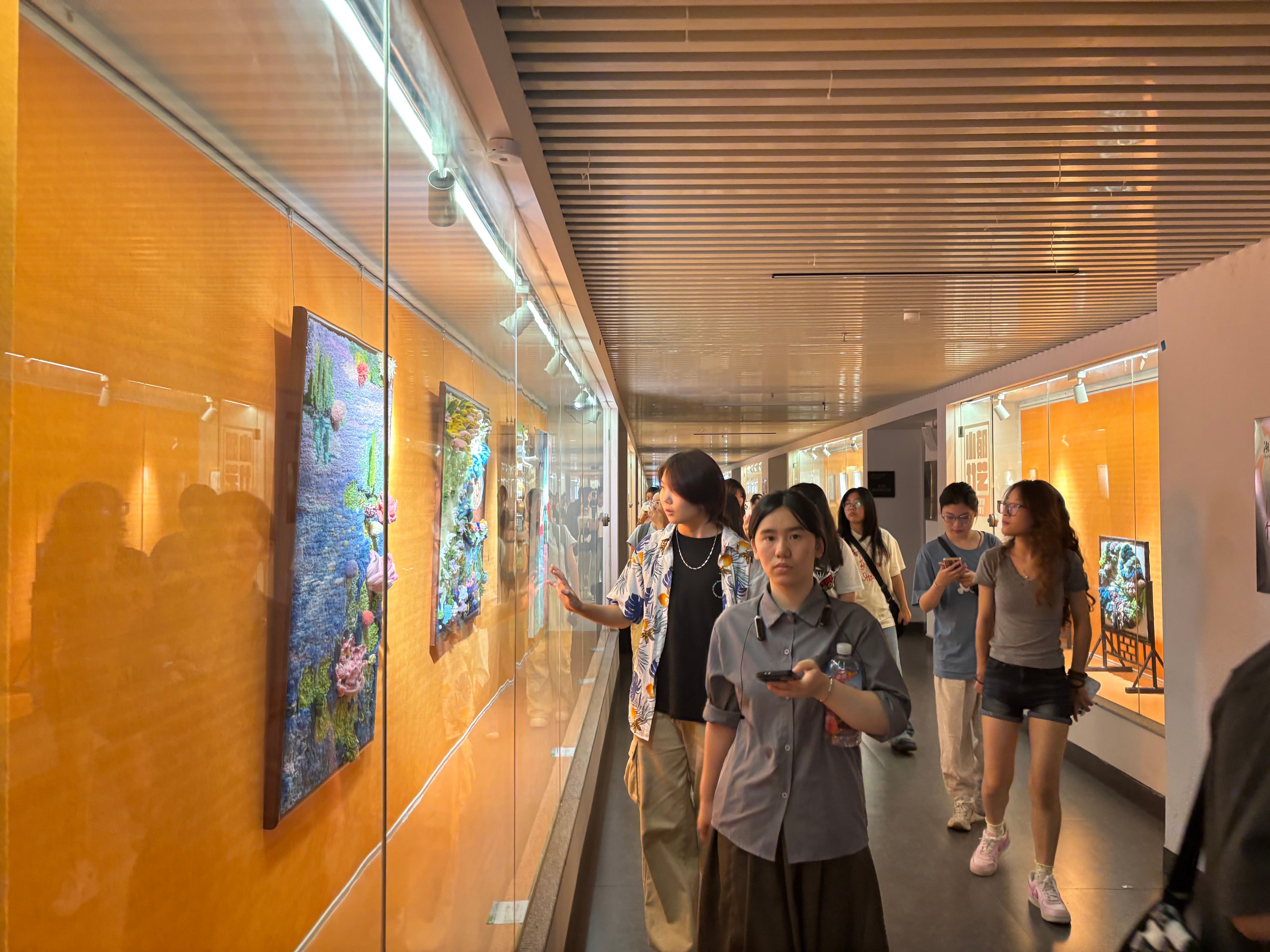 聚焦专业特色，擘画梦想蓝图——手工艺术学院开展2025级新生专业教育